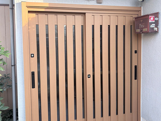 玄関ドアリフォーム 住まいの雰囲気に調和する玄関ドア