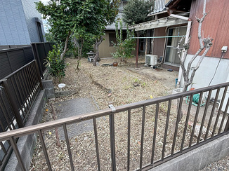 小工事 雑草とゴミを一掃してスッキリ生まれ変わった別荘の庭