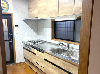 キッチンリフォーム 日々の手入れがしやすいキッチン